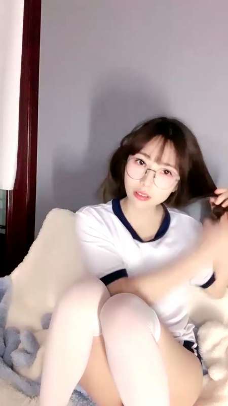 超可爱双马尾萌妹 小迷糊哟 [4V/1.4G]