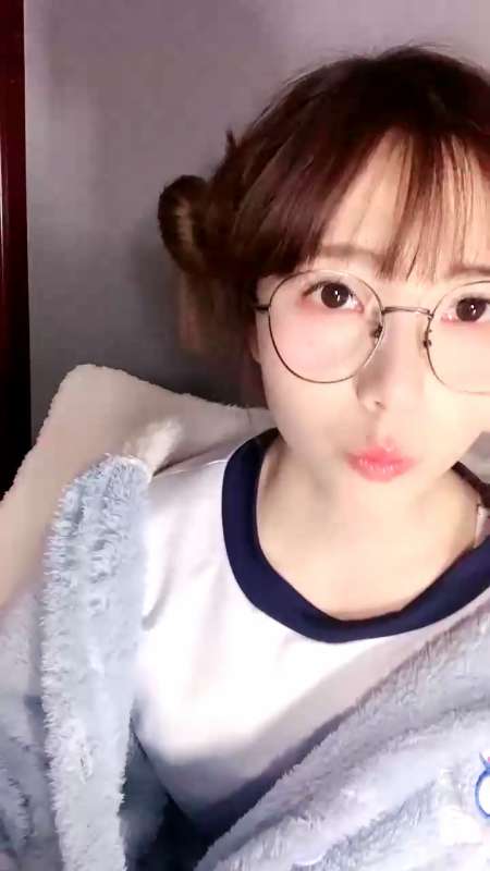 超可爱双马尾萌妹 小迷糊哟 [4V/1.4G]