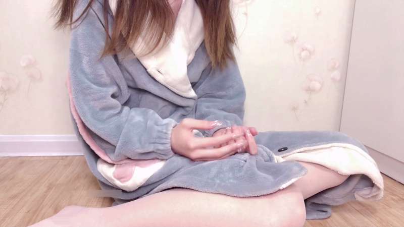 米娜学姐(小酒酱) 公公和儿媳 [1V/700M]