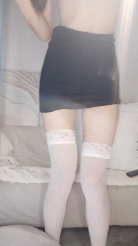 极品清纯黑丝长腿学妹 困困芋泥 [3V/2.54G]