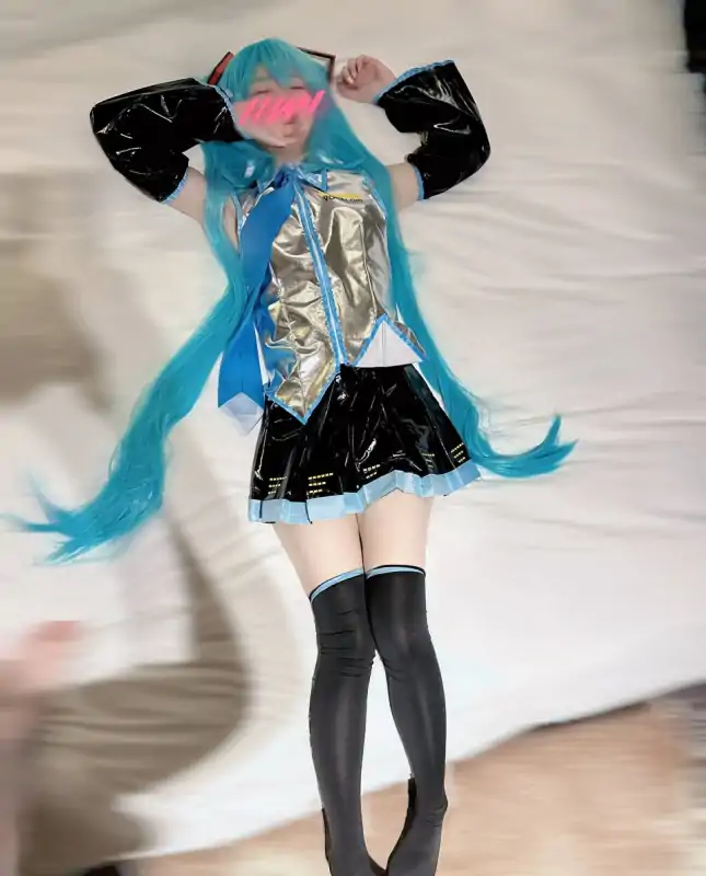 百变网红啵啵兔付费视图合集 [200P+130V/1.24G]