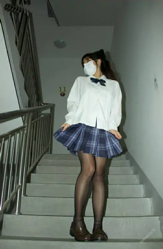 露出系甜味反差少女兔崽baby作品合集 [541P+32V/547M]