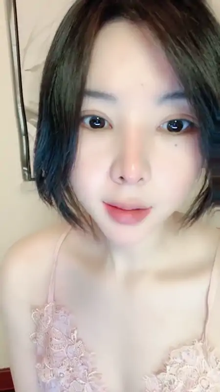 御姐女神温柔婉婉电臀舞蹈直播视频 [4V/1.85G]