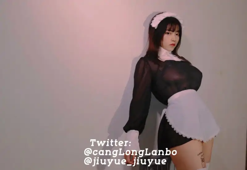 露出系网红酒月私拍视图合集第二期 [530P+20V/200M]