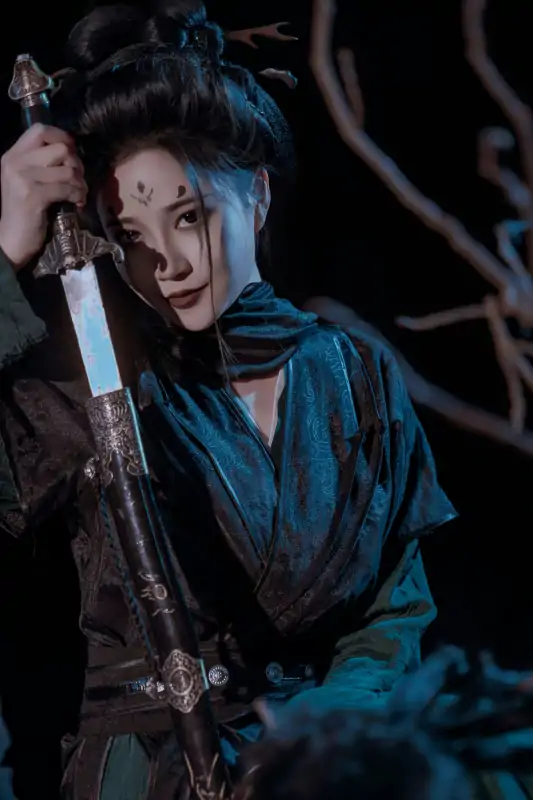 高颜值网红模特年年黑神话悟空四妹 [80P/189M]