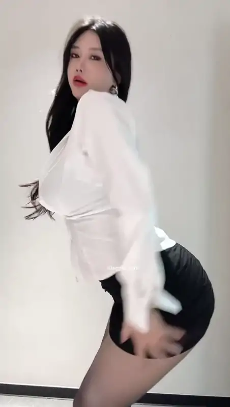 抖音树媛mm作品合集 [11V/2.9G]