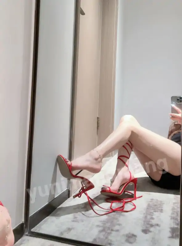 丝足yunihenmang芋泥很忙作品合集 [24p+61v/6.69G]