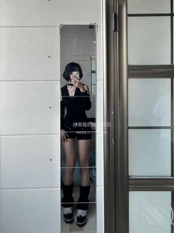 海角社区黑猫的私奴日纪作品合集 [1.5G]