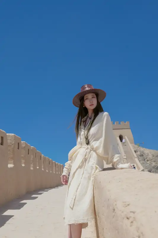 年年 – 新作 4套 Cos [25元旦+情人节+城+飞天] [2.03G]