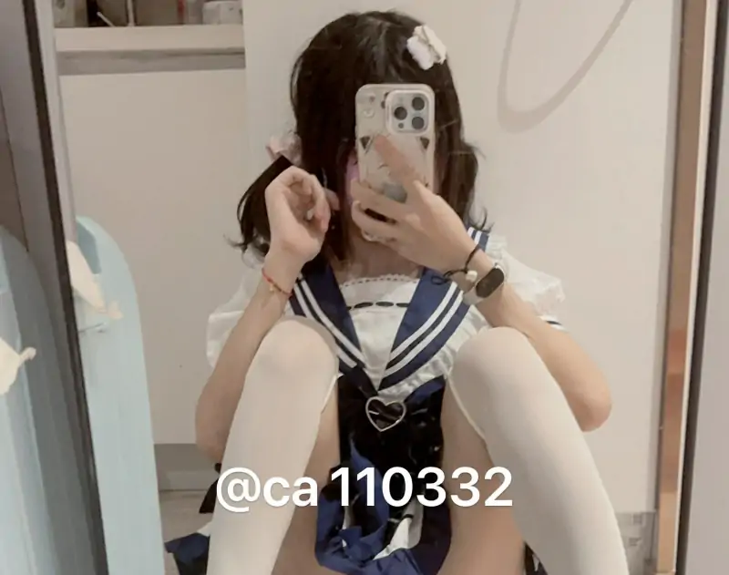 猫紫宝宝 – 新作 15分钟 顶级白虎 白袜旅馆续金主 [30P+1V/966MB]