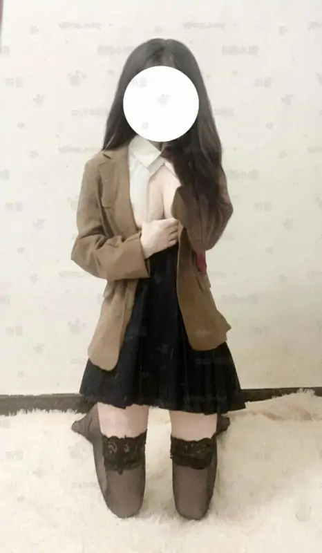 沂酱@yijiang_baby – 10分钟 Cos粉色洛丽塔 [31P+1V/611MB]