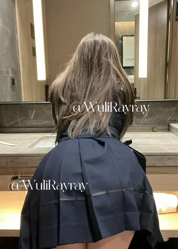 Rayray@WuliRayray – 新作 12分钟 Cos[情趣旗袍黑+红] [60P+2V/926MB]