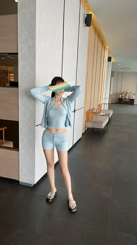 MMMacaronlady – 绿帽情侣 [22P+4V/381MB]