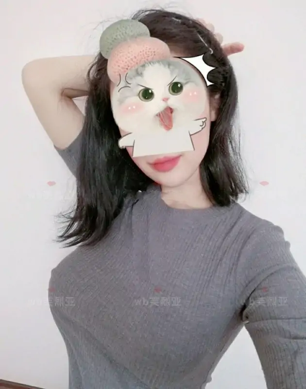 芙烈亚 – 私拍各种场所露出 [337P+7V/681MB]