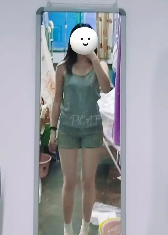 Picat – 大四学妹 人前露出合集 [1.16G]