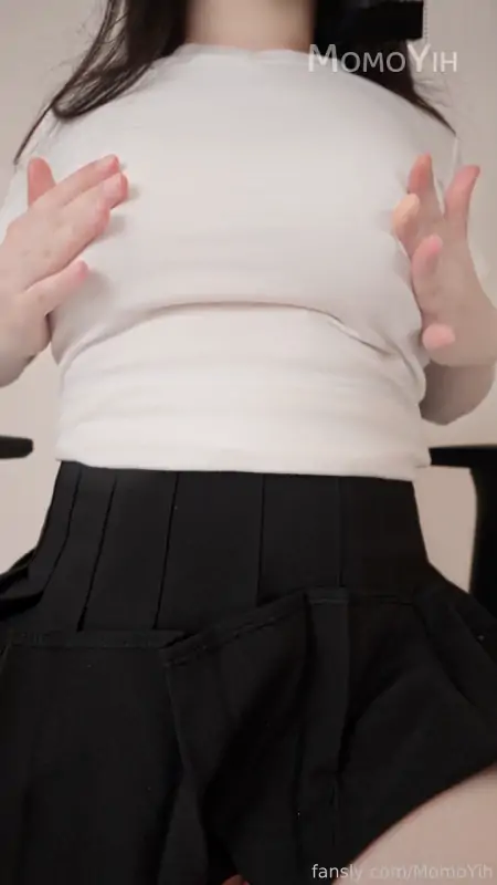 MomoYih – 新作 32分钟 fansly订阅福利 [2V/1.63G]