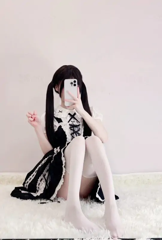 坏小狗 – 新5更 [512门槛]10分钟 最新订阅 [51P+2V/264MB]