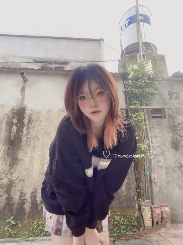 Nyan_Chan – 新作 Of订阅更新 29分钟 [292P+4V/4.01G]