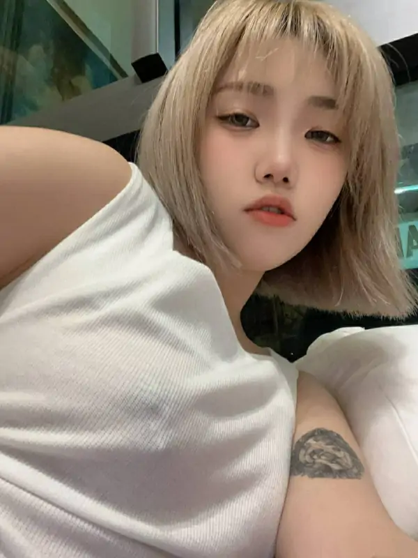 露娜@LUNA – 新增5000元订阅 [1189P+21V/2850M]