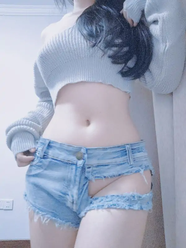 小屁酱 – 可欲可甜私拍视图 [276P+4V/1.95G]