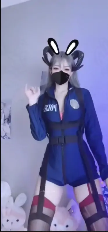 可爱哆(小仙云儿) @FXHMRW – 新增 10分钟 5月新番长时定制 [1V/119MB]