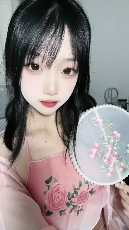 高颜值网红人形玩偶(神探狸狸)长视频剧情作 [4V/589M]