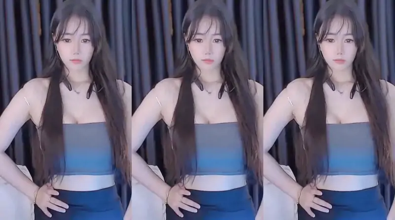 CC巨胸舞姬幂桃老师万元定制与热舞 [4V/560M]