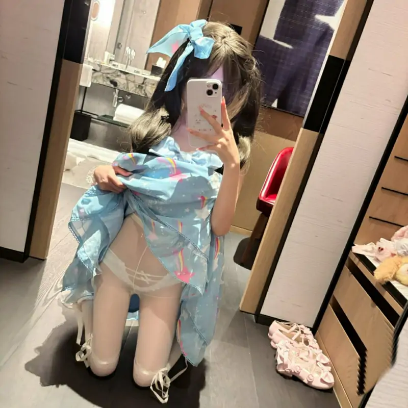 小月喵@qqcattt1 – [福利订阅] 双马尾极品妹妹 [298PnV-1.40G]