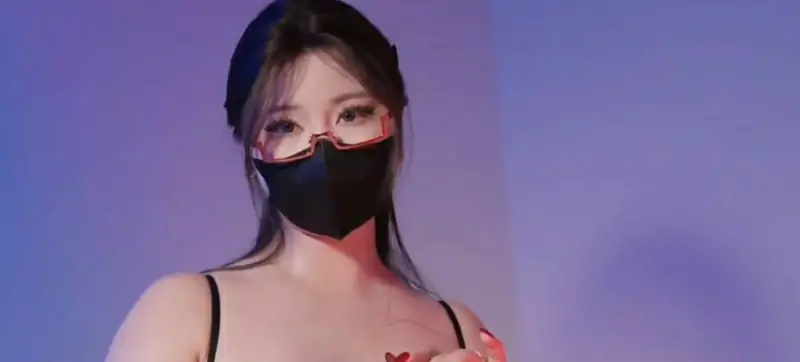 娜娜nana_taipei– 新作 35分钟 [手技挑逗_敏感点全开] 完整版 [1V/656MB]