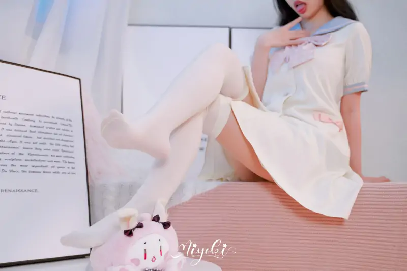 铃木美咲 MisakiSuzuki – 新作 38分钟 现役JK的美脚连裤袜特别篇 [48P+1V/1.08G]