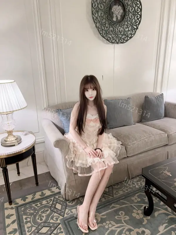 蓝媚er@lm521314 – [288门槛] 9分钟  [Cos花间舞+玉玲珑] [50P+3V/820MB]