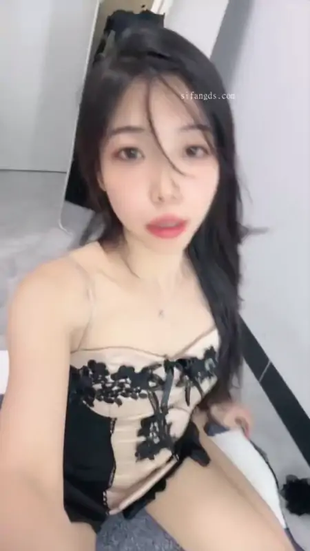 【丝丝 思思】极品大长腿至10月新合集第二弹 [11V/10.5G]