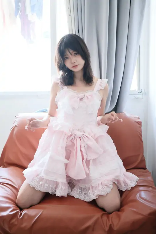 高颜值网红模特小舒淇写真视图合集