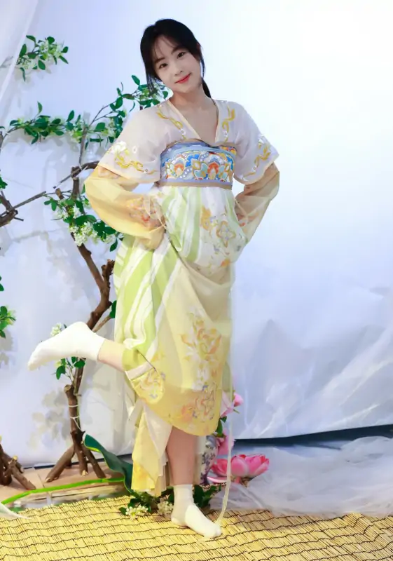 绮梦摄影合集完整版下载 [35套 464GB]