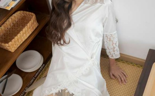 紧急企划一只喵喵梓定制丝袜JK [122P+1V/1.29G]