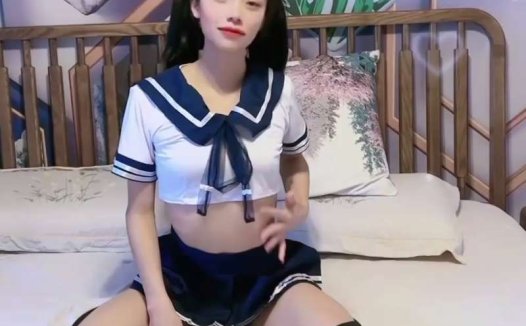 紫萱(宸荨樱桃) 干爹的双马尾学生服女儿 [1V/1.15G]