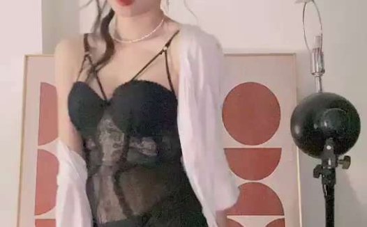 小狐狸 付费定制1V1 [4V/765M]