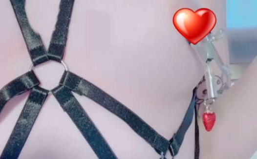 里有 皮质绑带 [1V/736M]